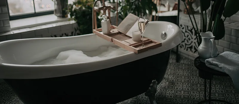 Full Bed Bathtub Replacement in Woodhill, Brampton